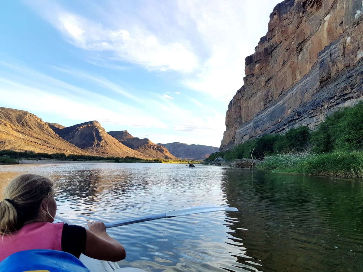 Paddling the Orange River, thanks <a href="/Umkulusafari/">Umkulu Safari</a> for an amazing experience! Bucket list experiences coming soon. #outafroventuring