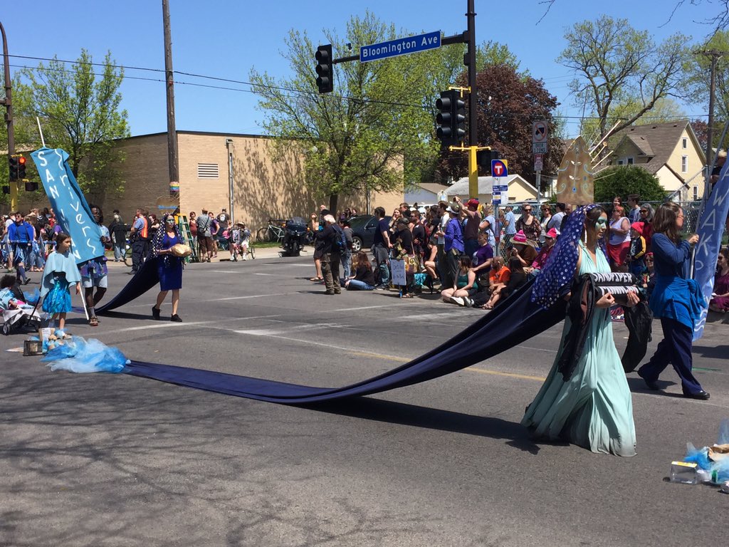 JSakulborirak's tweet image. Happy MayDay! #ProFellows @ACYPL at Minneapolis' 43rd Annual MayDay Parade and Festival #mplsmayday #hobt #mpls #msp @HOBT