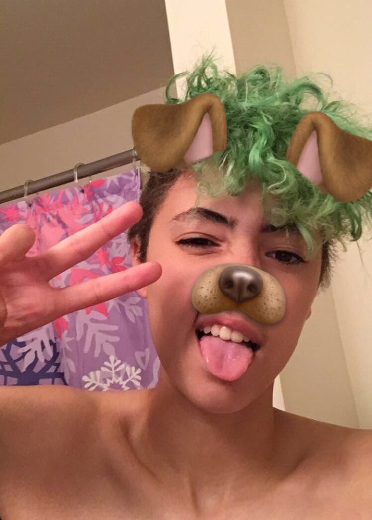 deadboycrazy's tweet image. these don't count as nudes right