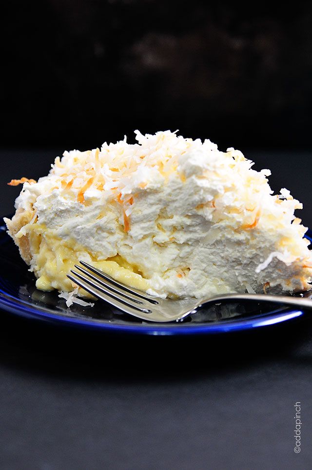 AddaPinch's tweet image. Coconut Cream Pie Recipe - Dreamy coconut lovers' pie! Perfect for special dessert! addapinch.com/coconut-cream-…