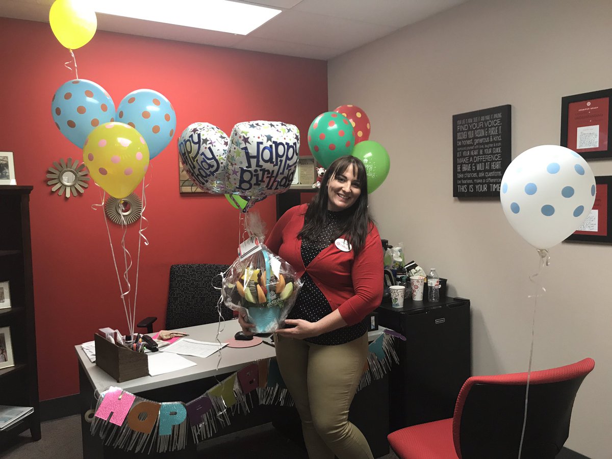 Martinezrocio06's tweet photo. T1527 Spoiling  her STL!! #spoistl #LoveWhatYoudoforothers @jenbradytarget @HRAdrian4Target @GuenetteMelanie @yela2002 @JasBahia https://t.co/BQqZNSohV5