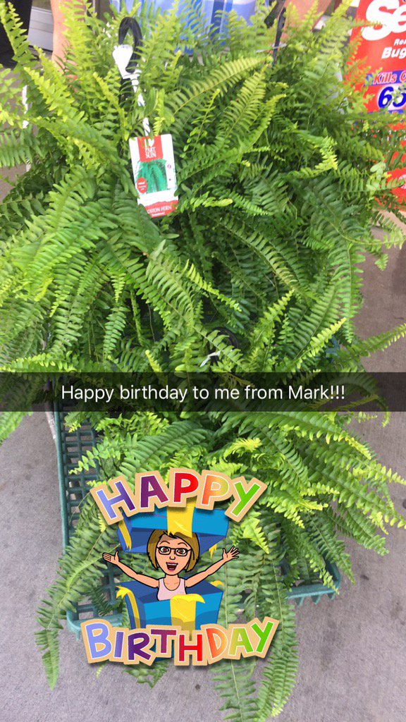 cloudlady_kj's tweet image. Might as well pick out what I want is what he said!! Lol works for me!!! #mayeighth #forever21 #birthdayaniversary
