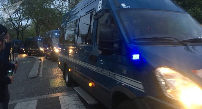 View image on Twitter