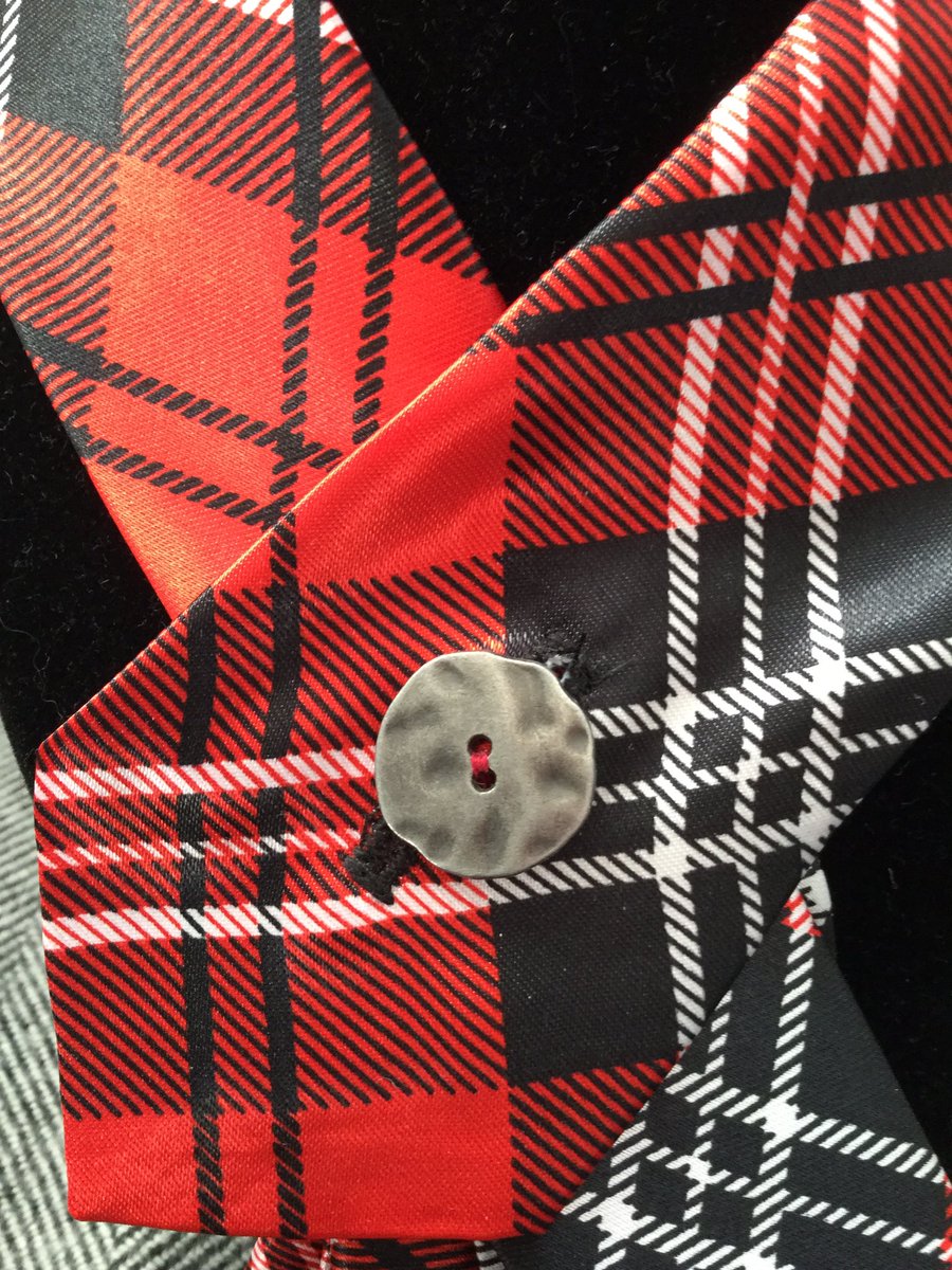 ExileTextiles's tweet photo. Upcycled loveliness! #upcycledhour #CraftHour #britcraft #Etsy #tartan https://t.co/0FqRhJFthC