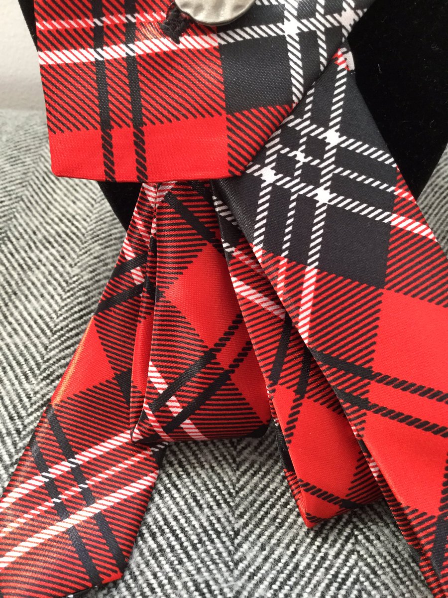 ExileTextiles's tweet photo. Upcycled loveliness! #upcycledhour #CraftHour #britcraft #Etsy #tartan https://t.co/0FqRhJFthC