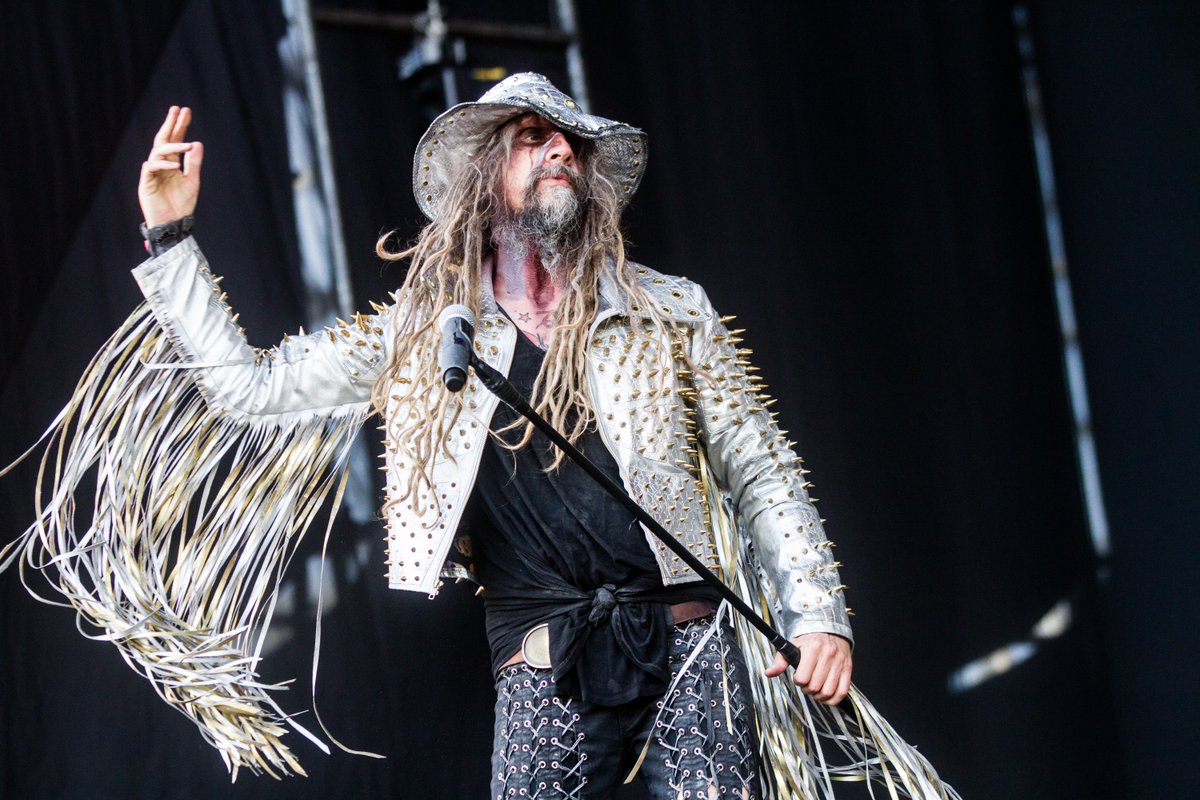 ¡Esta noche <a href="/RobZombie/">Rob Zombie</a> en <a href="/ClubMuseumba/">Club Museum 🏛</a>! 

19 hs Puertas
20 hs <a href="/Insobrio/">INSOBRIO</a>
21 hs #RobZombie

📷 <a href="/rock_pix/">El Gallo 🇦🇷⭐️⭐️⭐️</a>