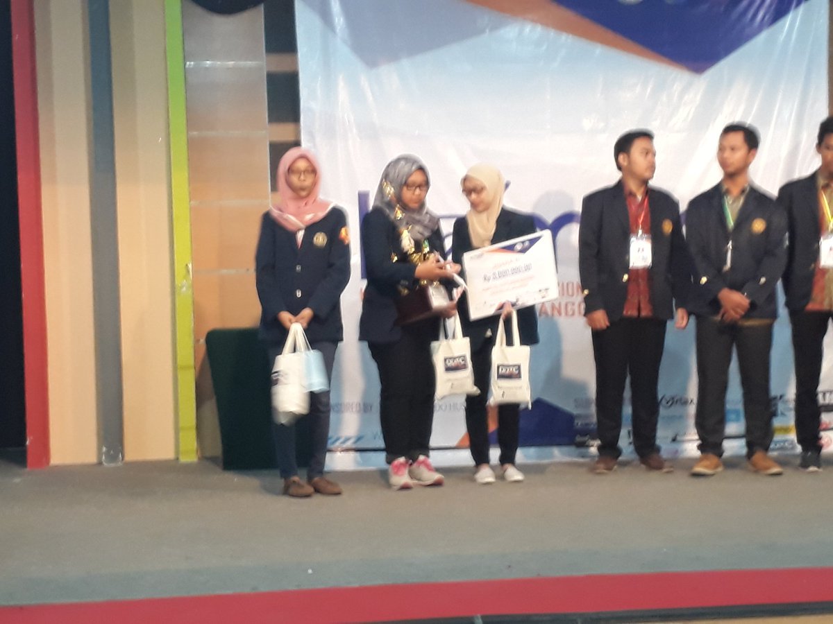 kompak2017's tweet photo. [INFO]
Juara 1 diraih oleh tim PKN STAN. Juara 2 oleh tim UB. Juara 3 oleh tim UBAYA
Selamat kpd para memenang🎉
Sampai jumpa diKOMPAK 2018😉 https://t.co/HskeKQO6TO