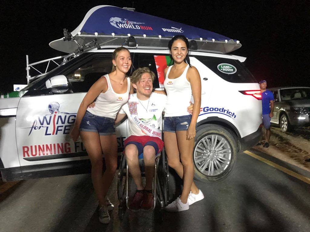 redbullNED's tweet photo. Rolstoeldeelnemer wint de #WingsforLife #WorldRun 2017 met #92km! 🙌👏🙌👏 https://t.co/s2eObPRPie https://t.co/kH9G2Ap7zZ