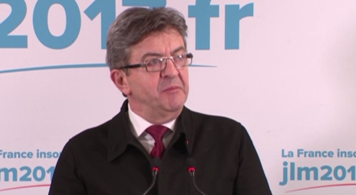 Europe1's tweet photo. .@JLMelenchon : "Le programme du monarque présidentiel est connu, nous n'y sommes pas condamnés" https://t.co/SESrhxfeDv #Elections2017 https://t.co/TwZLdqZ7hr
