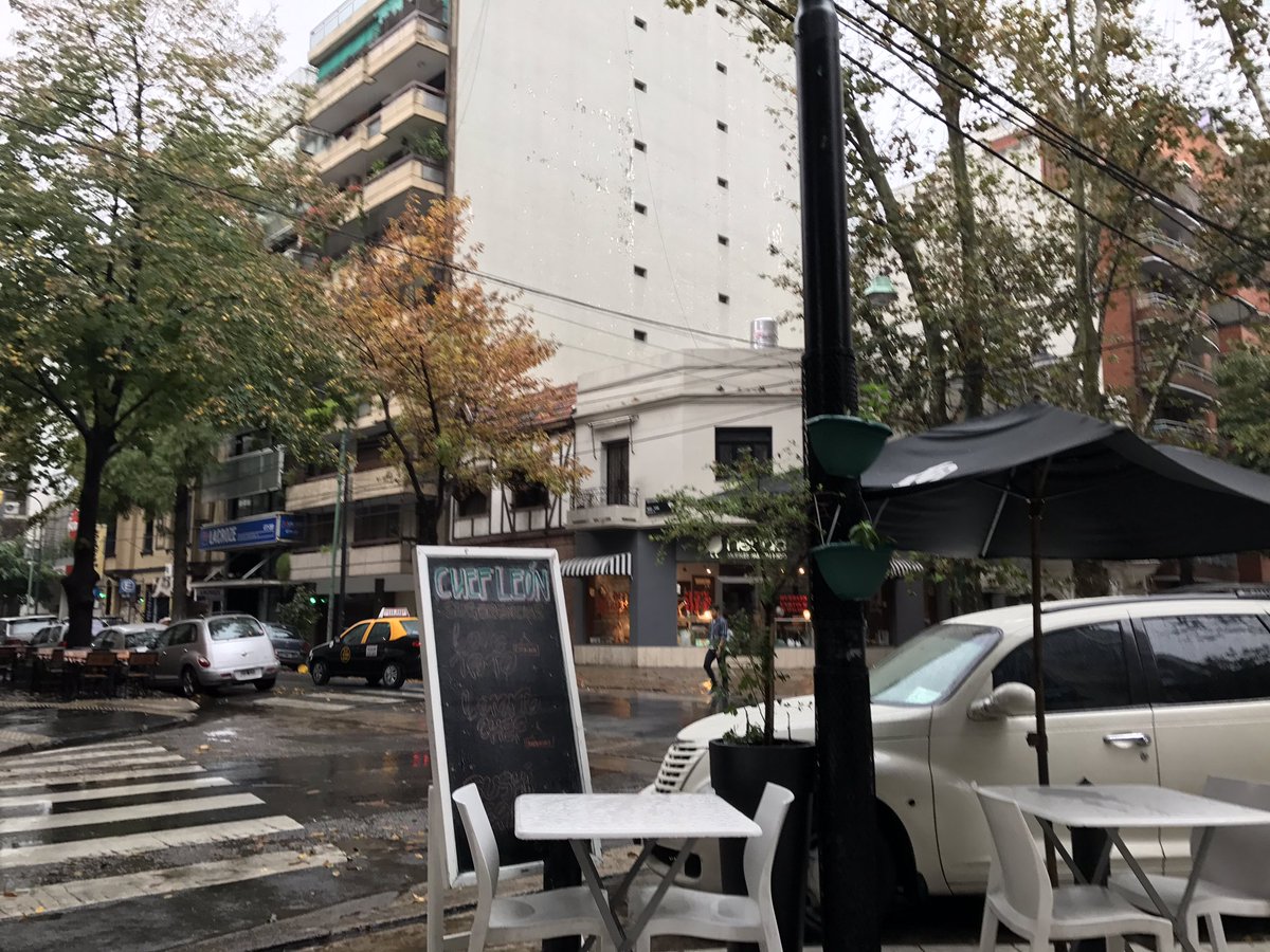 maxilequi's tweet photo. El barrio #Otoño #Autumn #BsAs #Laimprenta #Palermo #ChefLeon #Porteñando https://t.co/3KV6nrczio
