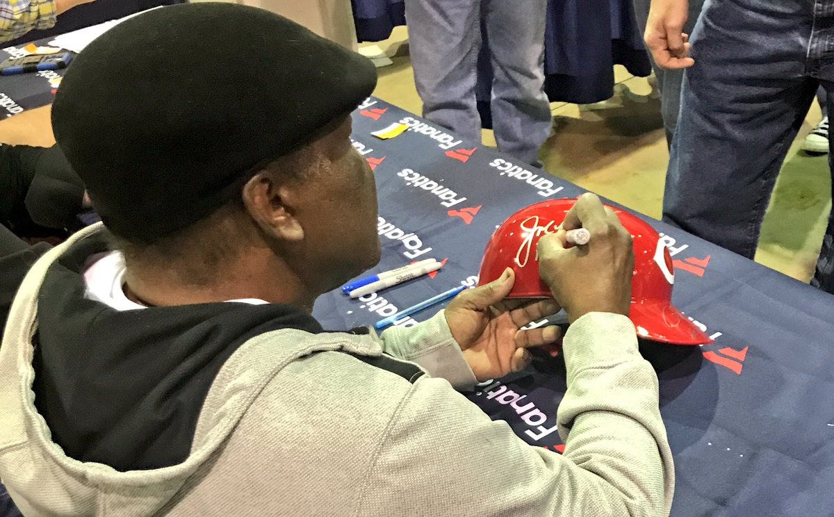 FansAuthentic's tweet photo. The legendary Joe Morgan signing at #FAShows. https://t.co/A2K7n9O5vS