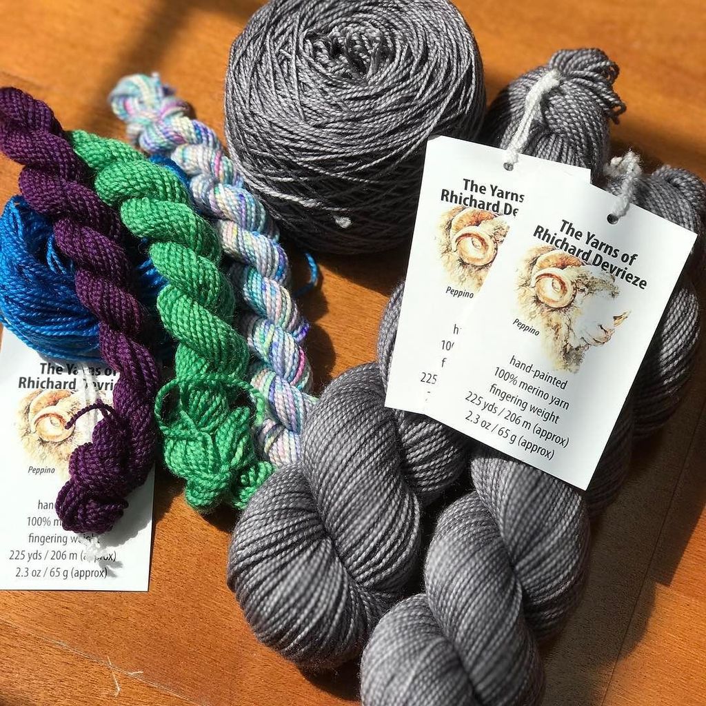chelsealeekeena's tweet photo. The moment before I turn this into something beautiful! #pinkpenguinknits #spunfibrearts #rhicharddevrieze #knitte… https://t.co/K8G13H9Laq https://t.co/HG4jHZ4zHB