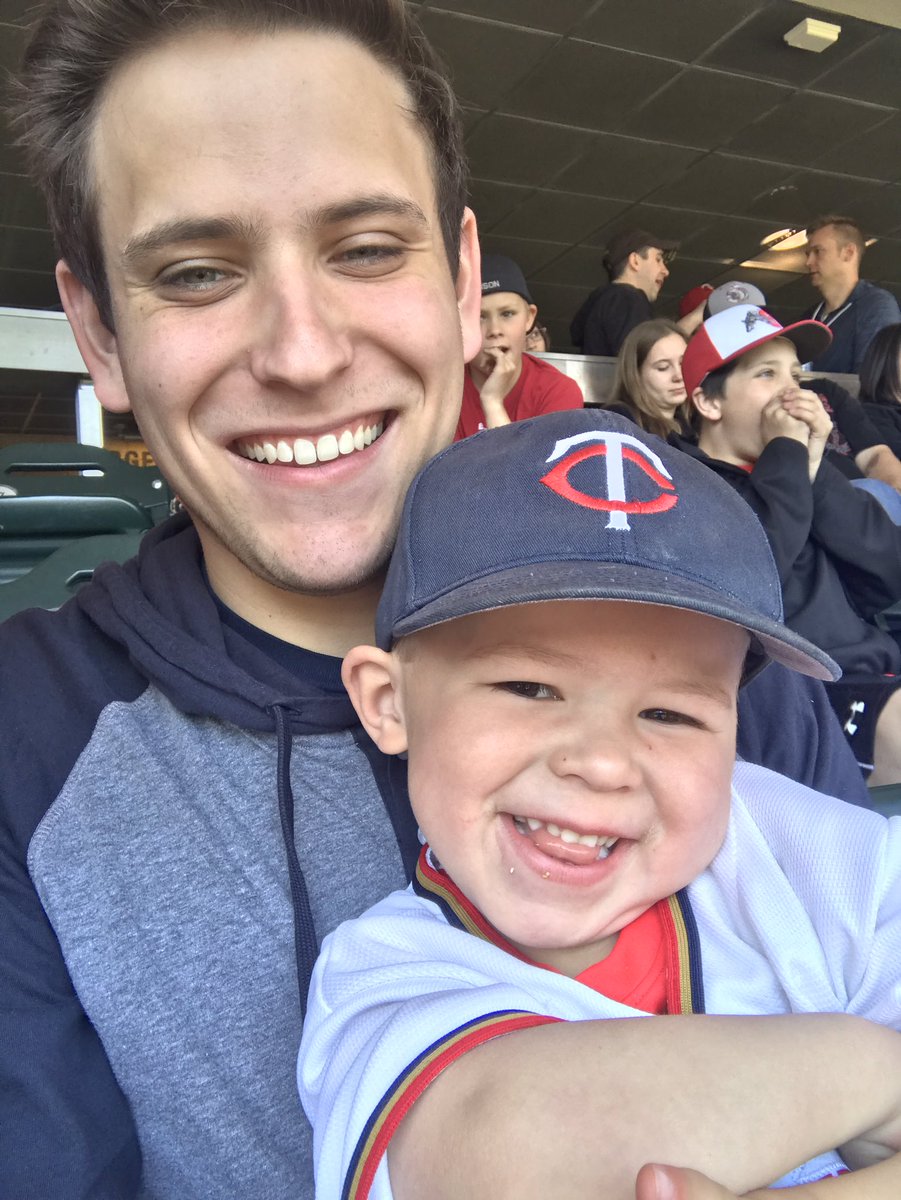 melsmieja's tweet photo. #TwinsPics https://t.co/vlUN1ZhKzf