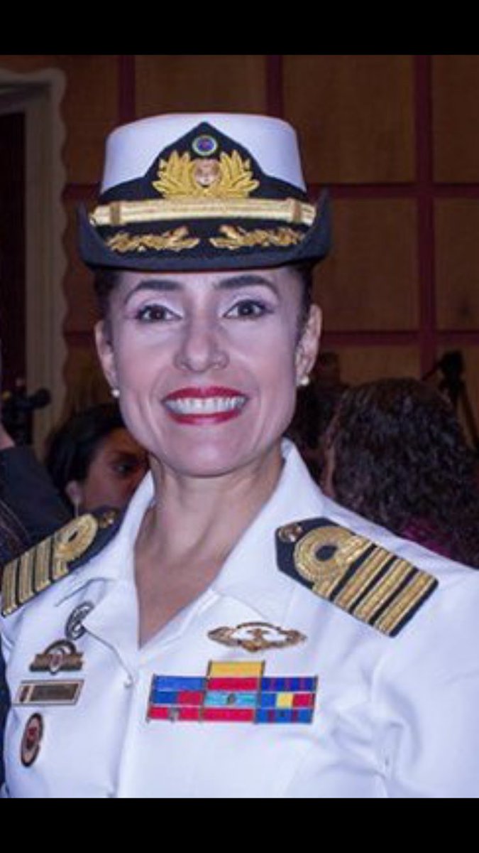 RobertoCarlo14's tweet image. Fiscal General Militar Capitana de Navío @SiriaVenero de Guerrero procesa a civiles en Tribunales Militares.

Info vía @pburelli