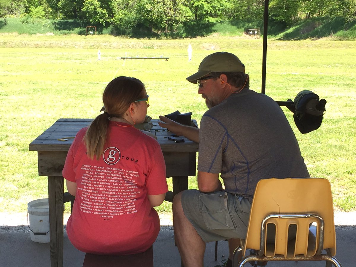 DeadEyeDivas's tweet photo. Great day for Women on Target! @nrawomen #pewpew https://t.co/pqTGBq0yrP