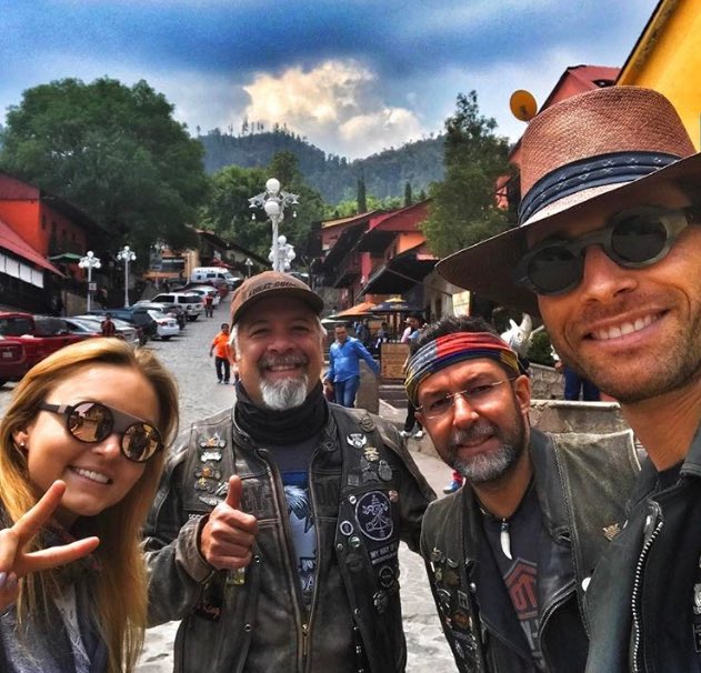 RullinaticasAR's tweet photo. @sebastianrulli "#RodandoPorMexico #liveyourlegend leyendarc @anboy88 rogeramos1965 @pablodominguezn y un… https://t.co/QfJCyqsvLY " 😍😍😍😍😍 https://t.co/BcD0IjbSvj