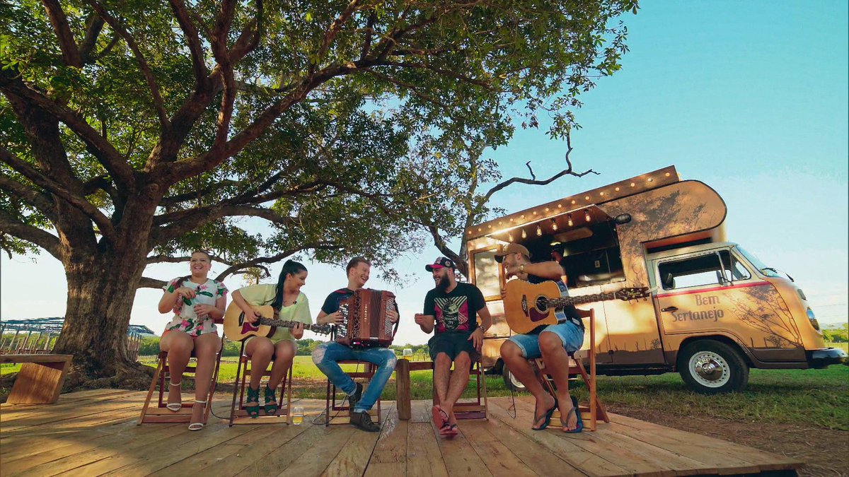 showdavida's tweet photo. Bem Sertanejo: @MaiaraeMaraisa  e @HeJOficial estão na estreia da nova temporada com @micheltelo https://t.co/rYetTon1Vz https://t.co/lL6ieyAOm8