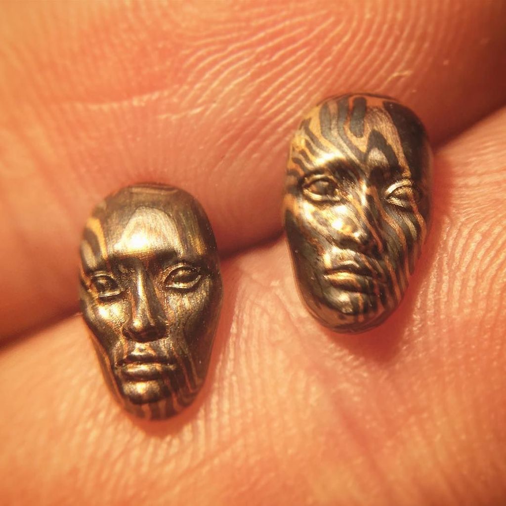 AnthonyLent's tweet photo. Tiny little Vulcana studs in @chris_ploof_designs #mokumegane The friction ridges of my fingers for scale. #vulcana #luxurywithaface #coutu… https://t.co/3Kw5tyl8NQ