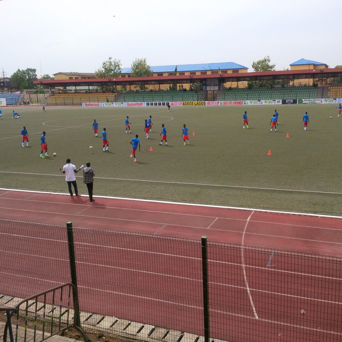 SpartanFcAgege's tweet photo. Players Warming before the match #2017LSFACup Final #MFM #Spartan https://t.co/gxheKeZcoL