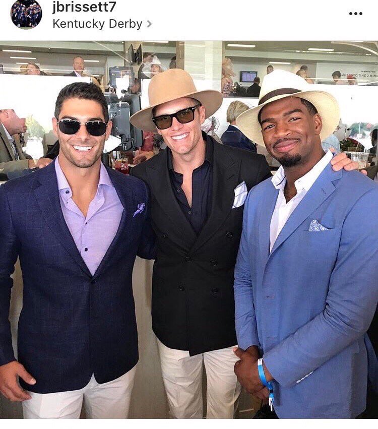 FeitsBarstool's tweet photo. This has been weighing on me for an entire day but I've finally gotta come clean and admit it: Jimmy G is handsomer than Tom https://t.co/vQ3BzvtcTb