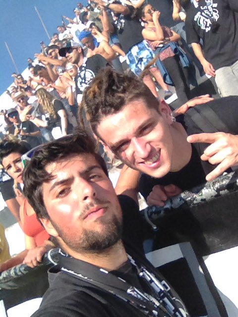 arregaca18's tweet photo. Até o NTS festeja crl
Carrega menino
#poesiaviolenta #dn90 #campeoes https://t.co/NsZFZFY9yd