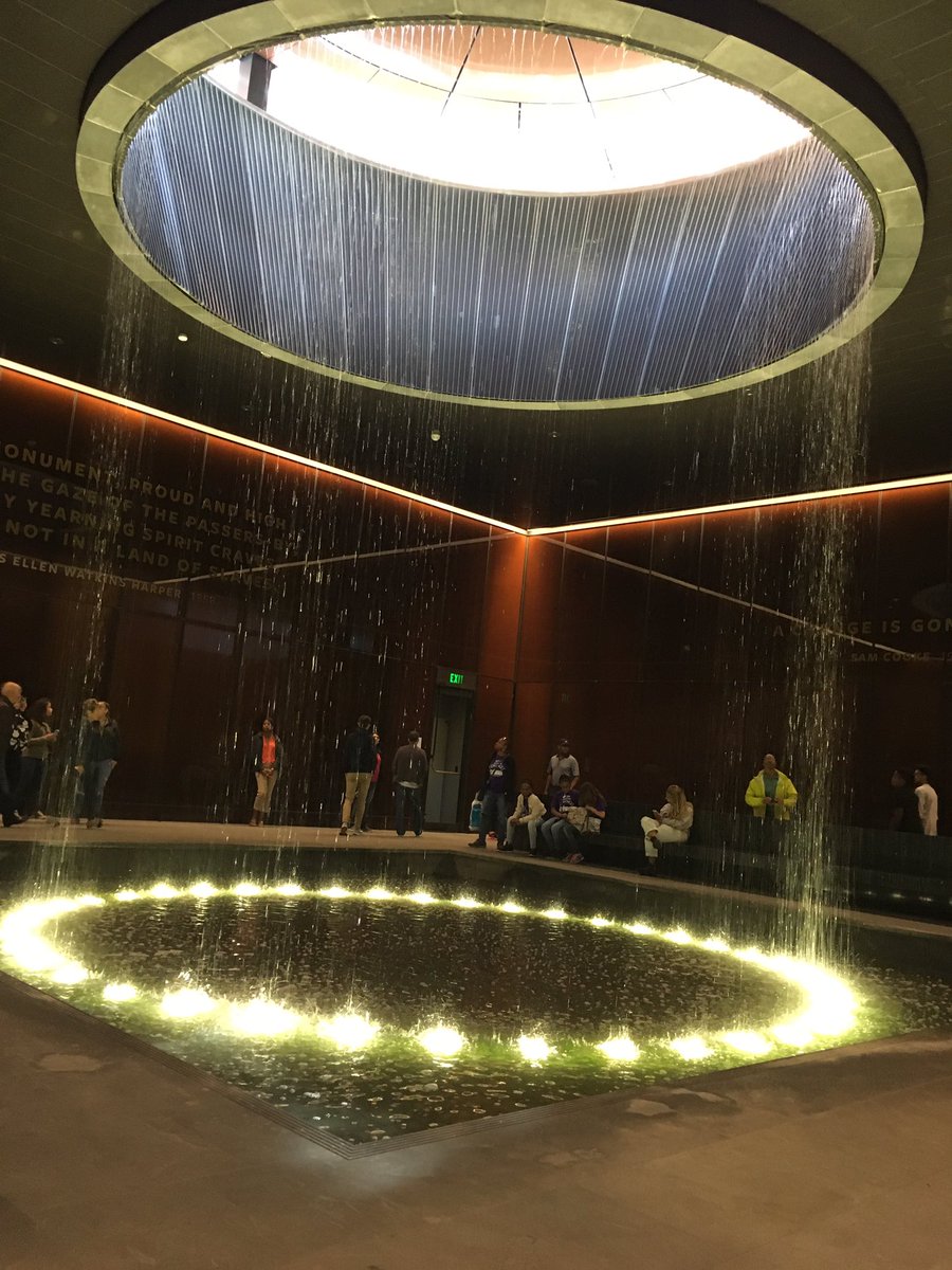 HolmesDCtrip's tweet photo. Bus 4 at the National Museum of African American History. #reflection #powerfulexperience https://t.co/Wcqur3B3Cr
