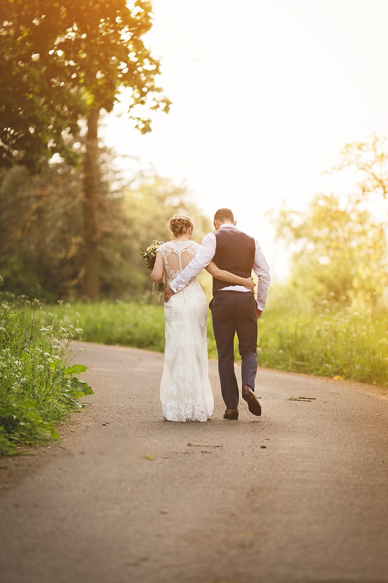 JadeNottPhoto's tweet photo. #churchwedding #devonweddingphotographer #southwestwedding #goldenhour #walktogether https://t.co/6zhJ8oWYbh