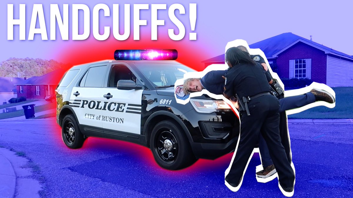 LoganPaul's tweet image. LOL I GOT ARRESTED
Go watch the new Vlog 😂➡️ youtu.be/6pi3hGj_Gms