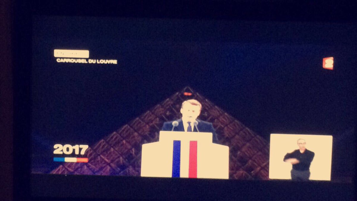EnDirectDuTurfu's tweet photo. Pour ceux qui doute encore de l'existence des illuminaties 😂😂 #Presidentielle2017 https://t.co/qoeZjuzEfN