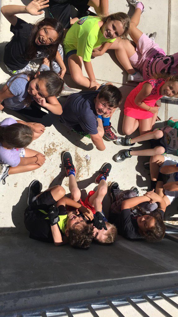 MissBerman's tweet photo. I love that my class organizes games at recess so they can all play together! #classbonding #3rdgradefriends https://t.co/0K0gl4mKiB