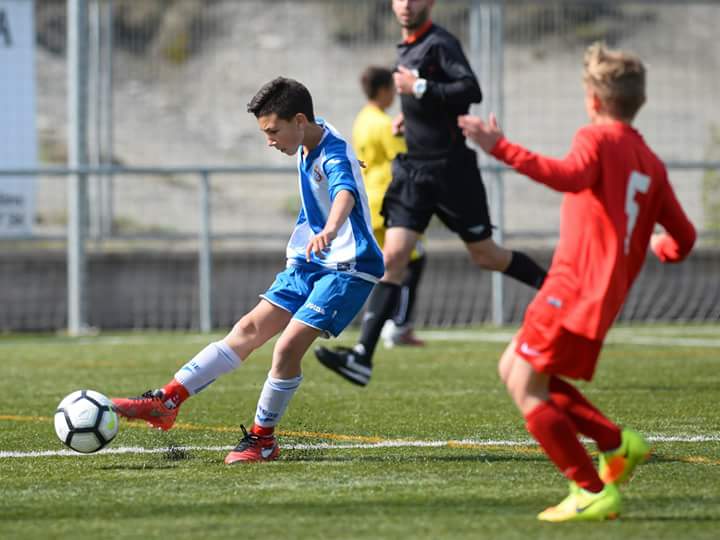 TARfootball_'s tweet photo. 🆙 Believe in your dreams! ☺ Football! #TAR17 #TarExperience ⚽ Segueix-nos! https://t.co/gFtg4cz5c4