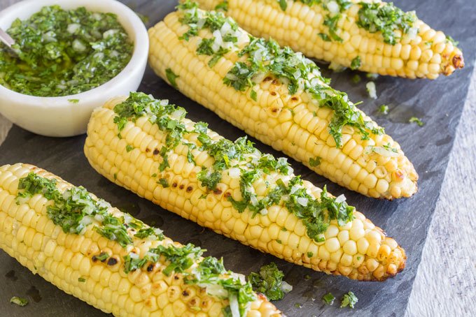 yumgoggle's tweet image. Grilled Corn with Herbs #chives #cilantro #CornHusk #cornonthecob #grill yumgoggle.com/?p=142450