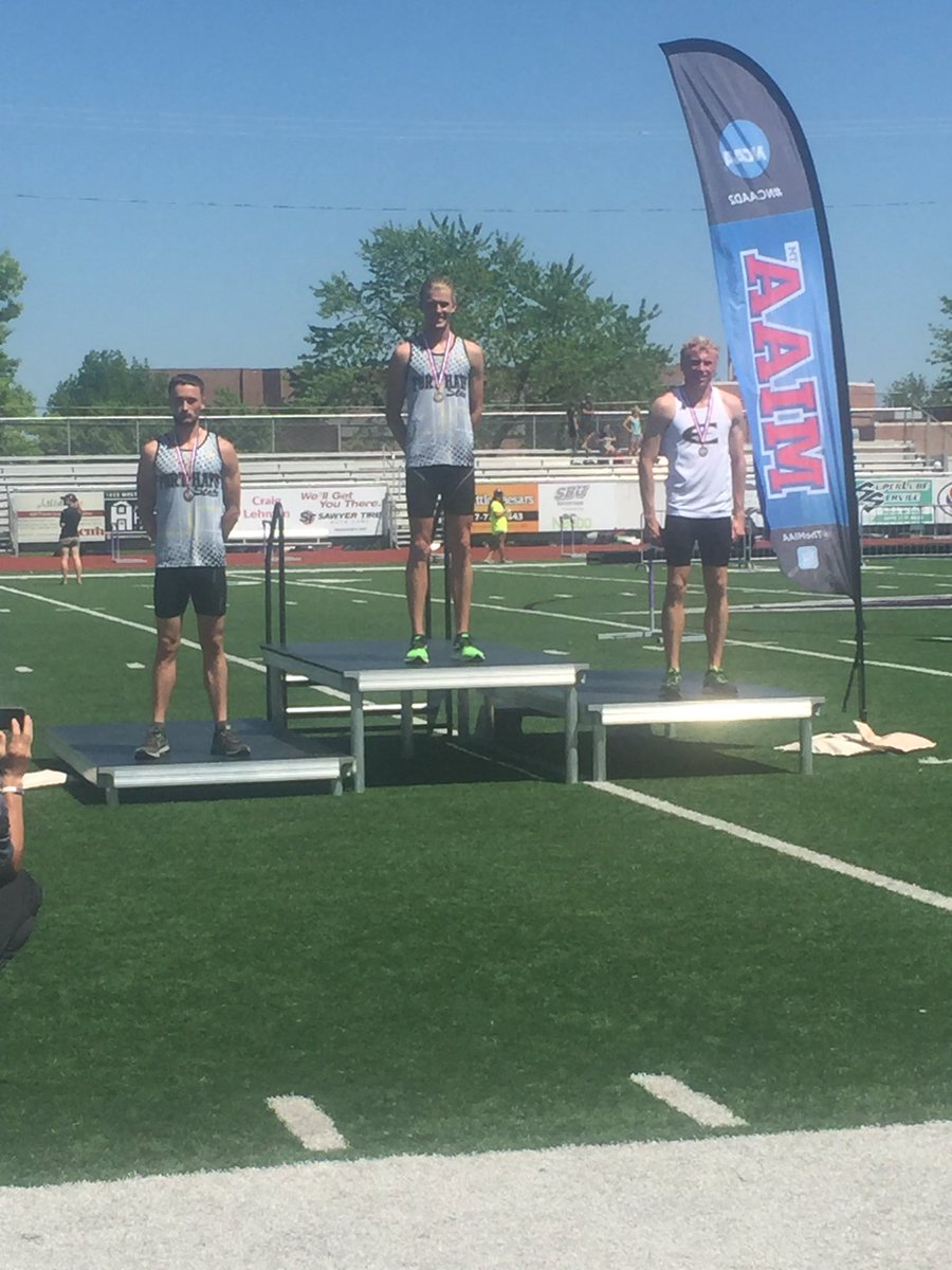 ESUHornetsTFXC's tweet image. Thomas LaRoche finishes 2nd in the 800m run to earn All-MIAA honors! Luke Stenzel &amp;amp; Murad B. place 6th &amp;amp; 7th #stingersup #esutf