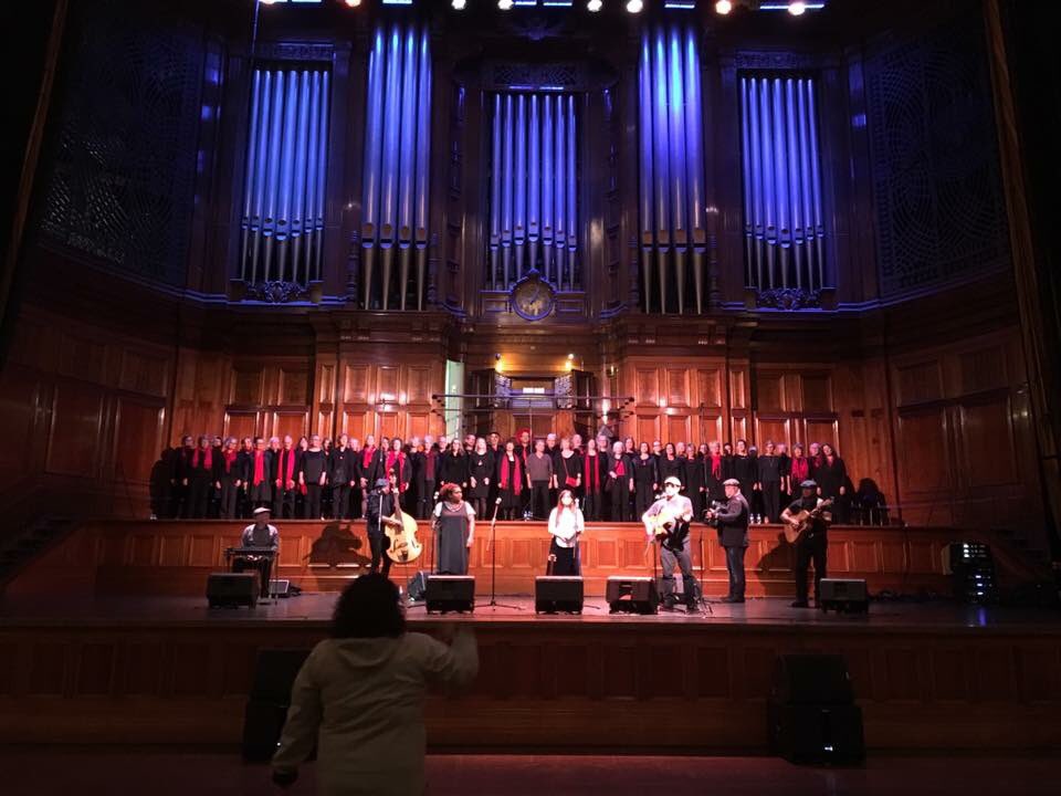 Massive thanks to all who came last night! Shout out to Campbelltown Arts Centre for the support! #yillull @RHjessielloyd <a href="/JoeGeiaMusic/">Joe Geia</a>