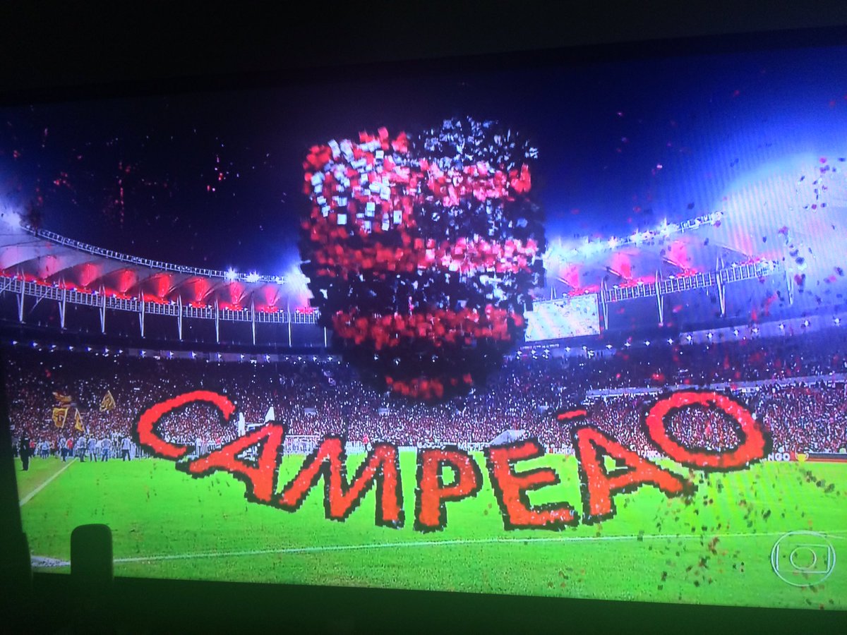 DjCabelaoTrn22's tweet photo. ATURA OU SURTA PORRA !!!
#MaiorDoRio 🔴⚫️😍🙏🏿🌎 https://t.co/L7QVPaDpwi