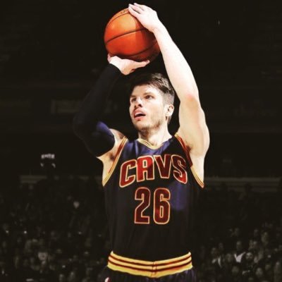 _RedWinePapi's tweet image. BREAKING NEWS COMING OUT OF TORONTO, CANADA!! THERE'S A SNiPER ON THE LOSE. THIS MAN IS ARMED AND EXTREMELY DANGEROUS...Kyle Korver