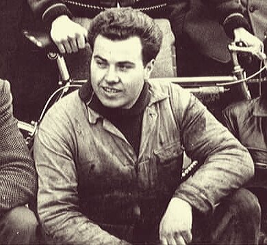 RillaarTweets's tweet photo. Rip Marcel "Van Pieje Vlo" Naulaerts. #Rillaarsemonumenten https://t.co/4kpzD2AHh4
