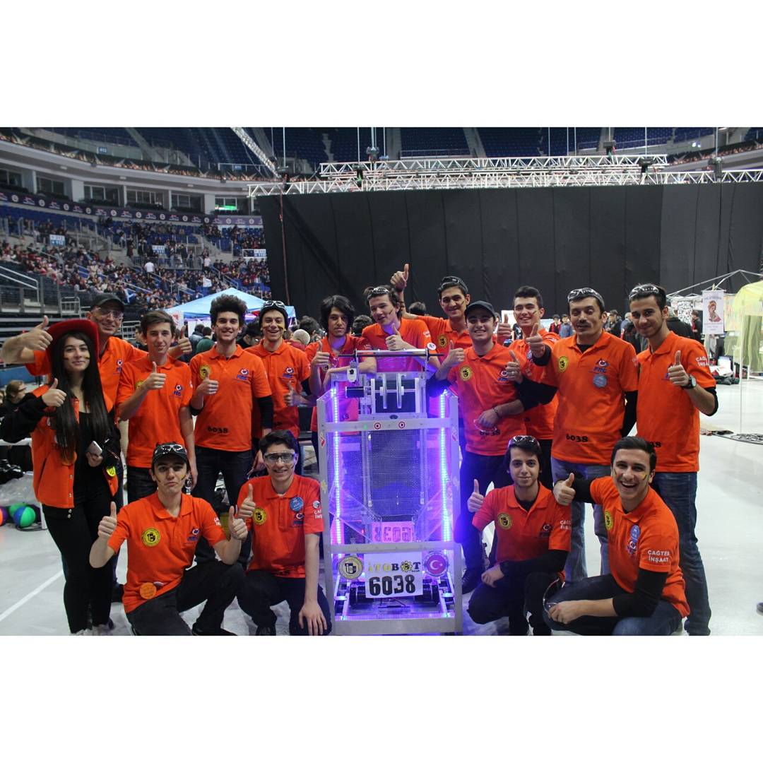 Team6038's tweet photo. throw back to Turkish Off-Season 2015 #tbt #fikretyukselfoundatiton #frc #frc6038 #first #itobot #Itobot6038 https://t.co/HFzFUcC9E3