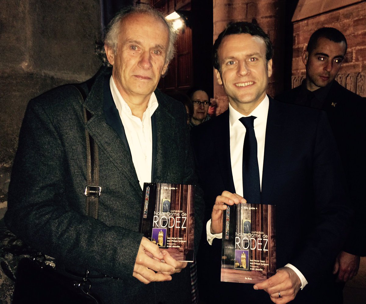 Editions De Borée (@editionsdeboree) on Twitter photo JM.Cosson, auteur de "Cathédrale Notre Dame de Rodez" paru aux <a href="/EditionsDeBoree/">Editions De Borée</a> a dédicacé son opus à E.Macron, lors de sa venue à Rodez ! JM.Cosson, auteur de "Cathédrale Notre Dame de Rodez" paru aux <a href="/EditionsDeBoree/">Editions De Borée</a> a dédicacé son opus à E.Macron, lors de sa venue à Rodez !