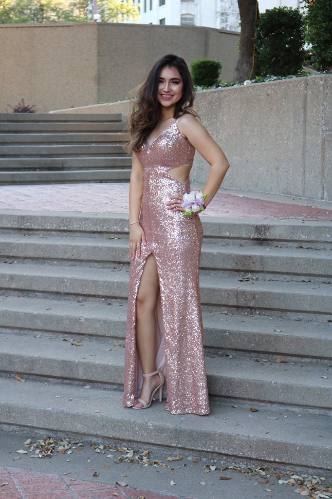 1017aless's tweet photo. prom was extraordinary, won most beautiful surprisingly but everyone is beautiful💘it's not just appearance but what's within✨ #Set17Off https://t.co/8KPjmAwB6j