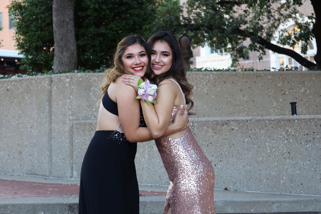 1017aless's tweet photo. prom was extraordinary, won most beautiful surprisingly but everyone is beautiful💘it's not just appearance but what's within✨ #Set17Off https://t.co/8KPjmAwB6j