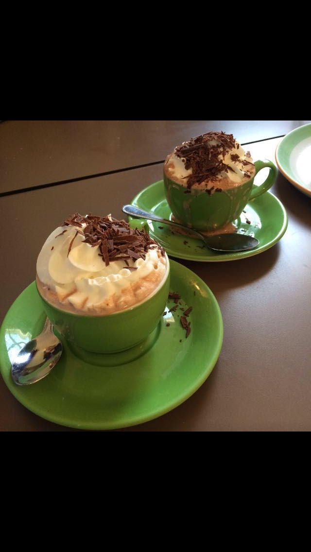 Help !!' Please vote for us to win this berkshire.muddystilettos.co.uk/vote/cafe/ <a href="/HobbsofHenley/">Hobbs of Henley</a> <a href="/henleyherald/">henley herald</a> <a href="/OxTweets/">OxTweets</a> <a href="/cyclechilterns/">Cycle Chilterns</a> <a href="/LoveHenleyInfo/">Love Henley 🇺🇦</a>