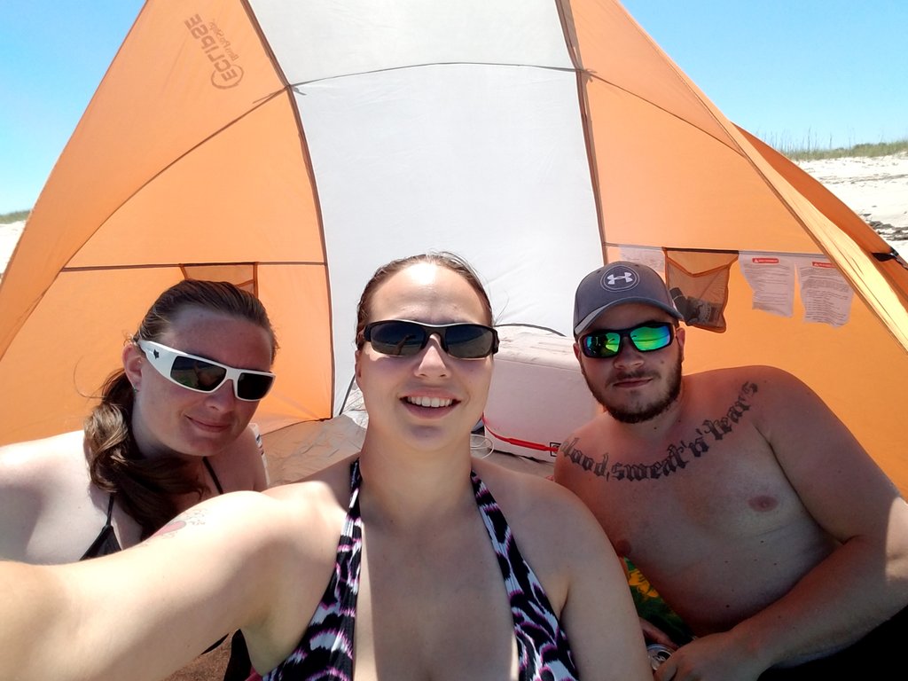 PoshwithTashFL's tweet photo. #beautiful #beach #day #flliving https://t.co/cNX512nLWH