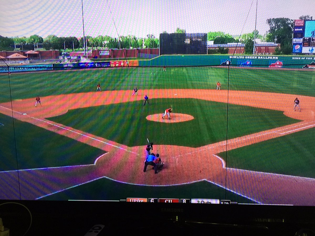 UPIKE_Success's tweet photo. Yes. #UPIKEBear π» @MaxHall423 representing the 606 and got out of a jam in the 7th. @upike_baseball let's #GetRuns βΎοΈβΎοΈβΎοΈβΎοΈβΎοΈβΎοΈβΎοΈ https://t.co/136alxlaY2