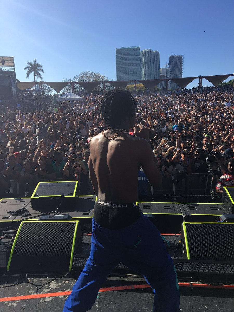 Yo Playboi Carti is KILLING IT at #RollingLoud3 #PandoraFF