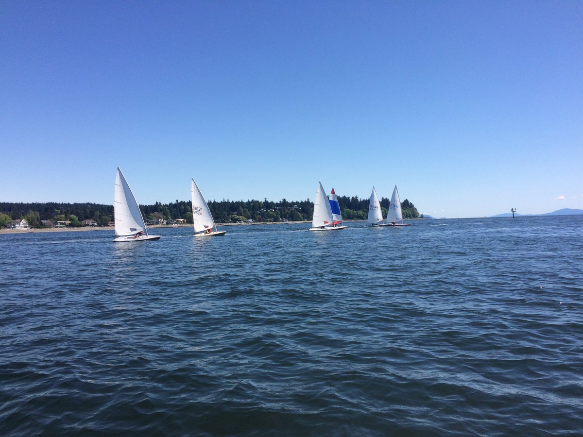 SurreySailClub's tweet photo. Racing for our Shark Trophy is currently in full effect! Great turn out and nice wind!🏆 https://t.co/9PfyJbK9yf