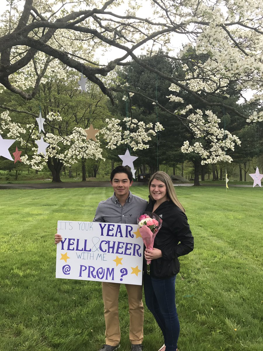 JakeCost's tweet photo. Tommy Ciardi &amp; @danielleekunak are going to Senior Prom 💫 @nfhsprom2017 https://t.co/hLTr5xhs2h
