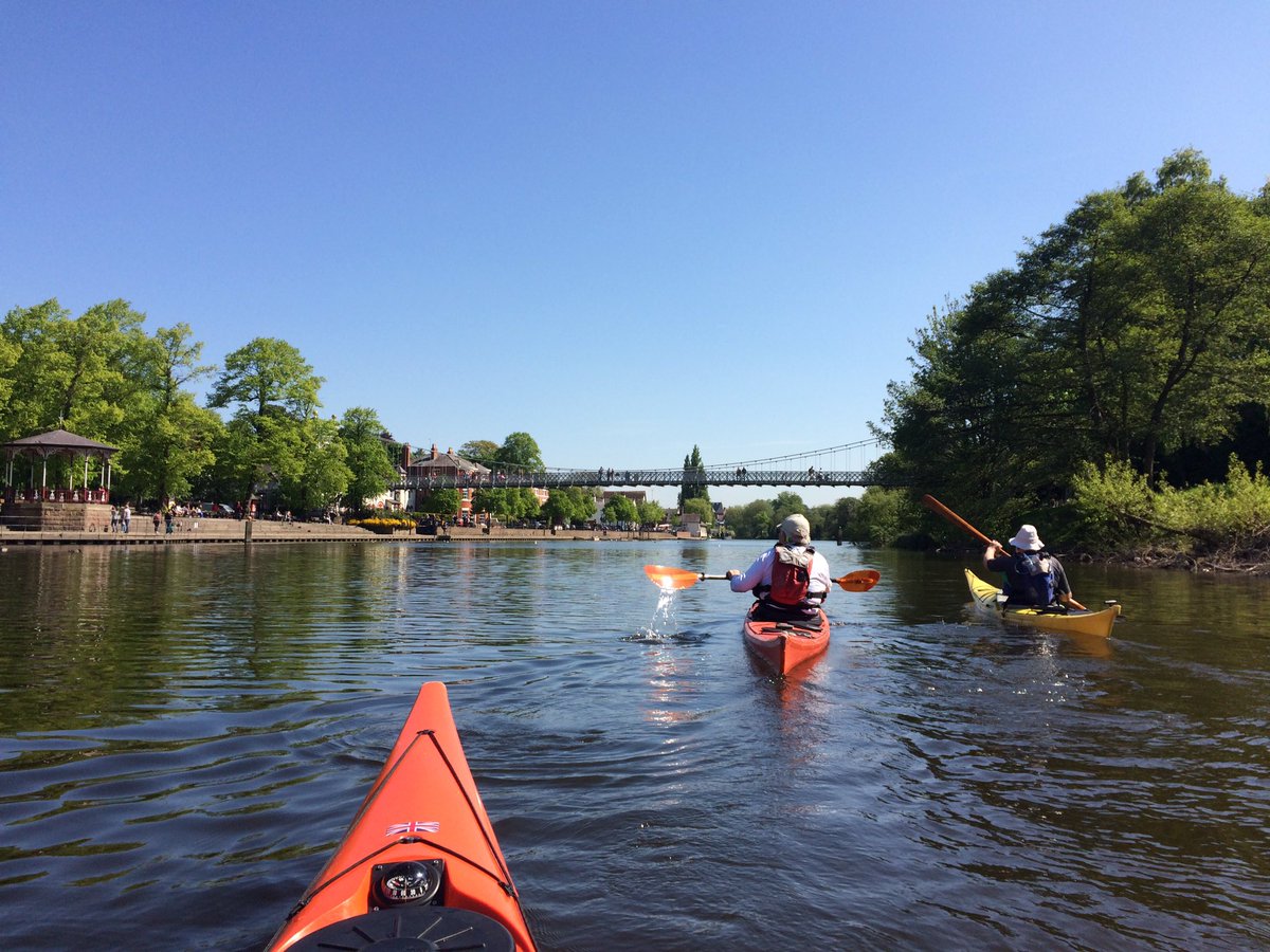 SiWilliams4's tweet photo. A lovely day spent paddling along the #RiverDee #Chester #kayaking #paddlesport #SunnySunday https://t.co/ISIILAlPQh