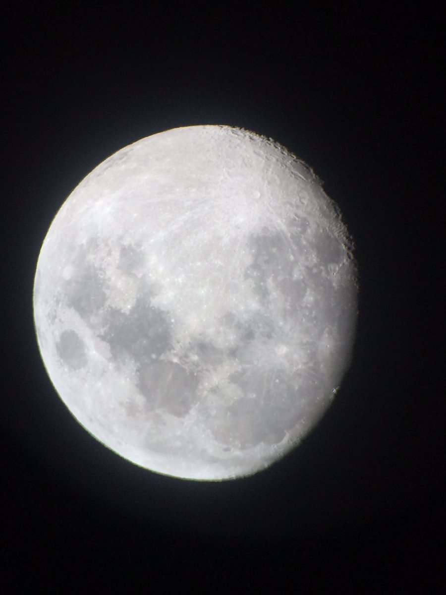 nextgengeoldrs's tweet photo. tonight I learned that the light we see from the moon comes from 1.2 seconds in the past. It's paleolight. anyways goodnight #pages17 https://t.co/MJ7zyHbB06