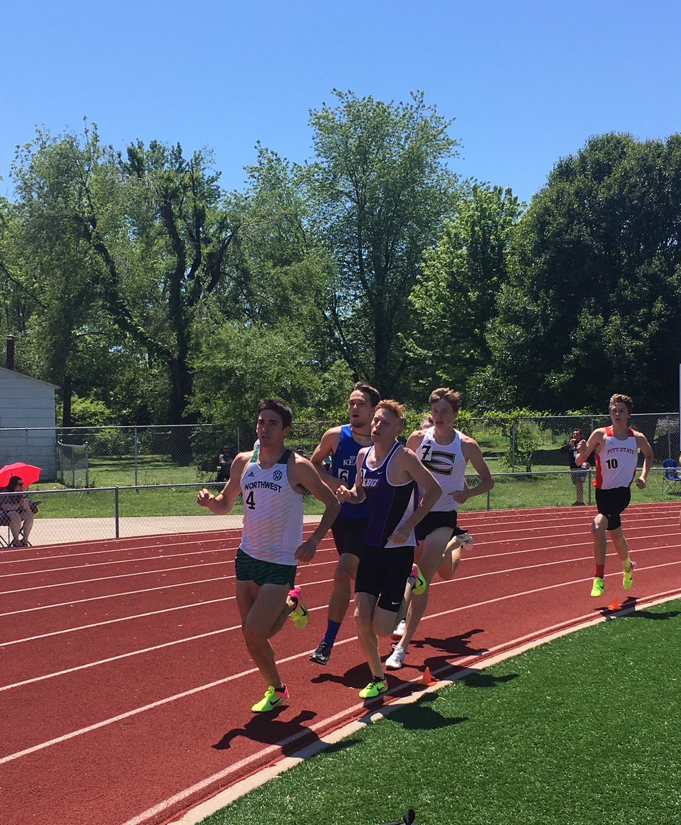 ESUHornetsTFXC's tweet image. Cole Bosley runs 3:55.7 in the 1500m to place 7th at MIAA! #stingersup #esutf #family